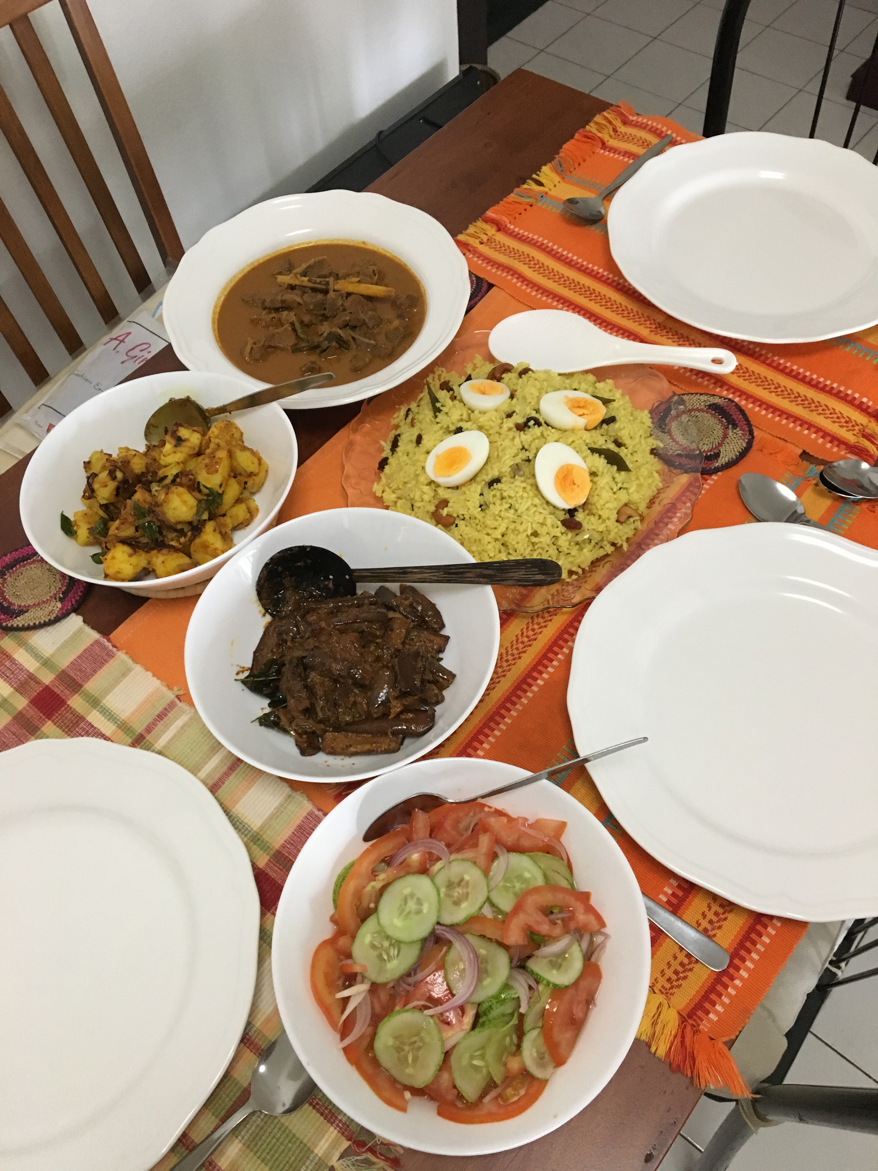 A Veritable Feast🤩😋 Sri Lankan Yellow Rice Leaf Blogazine
